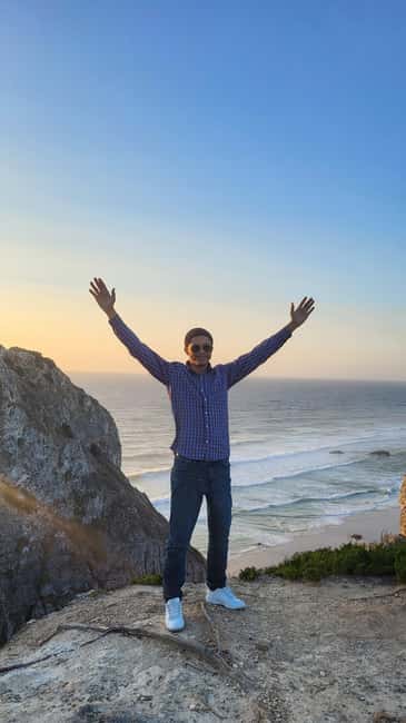 Sintra: Private and Customizable Tour - Moorish Castle and Monserrate for different kinds of beauty