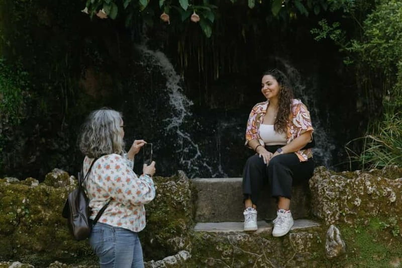 Sintra: Quinta da Regaleira Entry Ticket and Guided Tour - Meeting your guide at the estate entrance