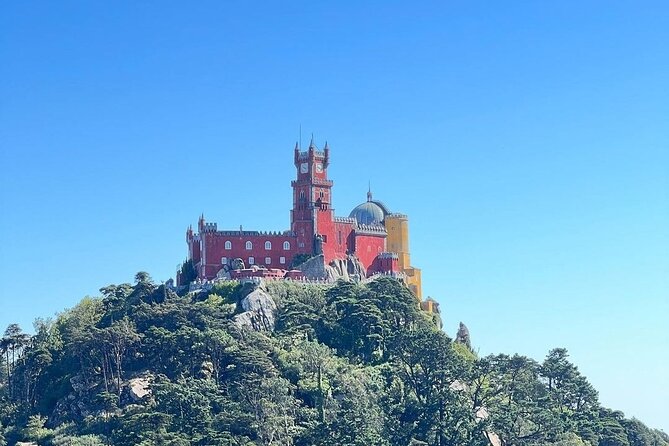 Sintra: The Romantic Village – Half-Day Private Guided Tour - Fonte Mourisca and the road into town
