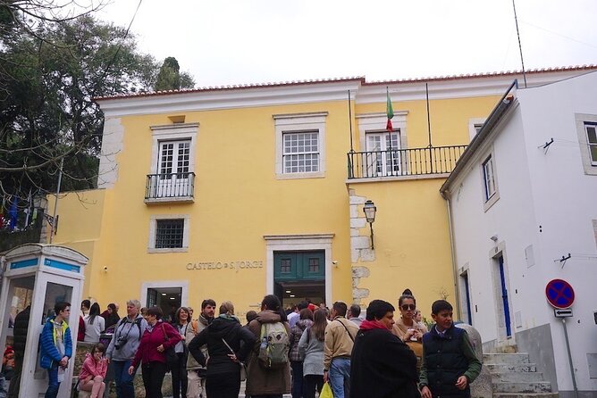 Skip the Line Ticket Castelo de S. Jorge - Communication is a real part of the value