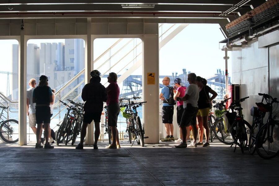 South Lisbon: 3-Hour Christ the King Electric Bike Tour - What the guide adds to the experience