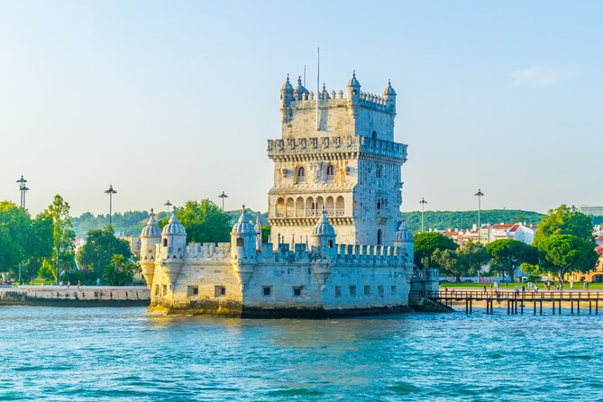 Sunset Boat Tour in Lisbon with Wine - Sailing under the 25 de Abril Bridge