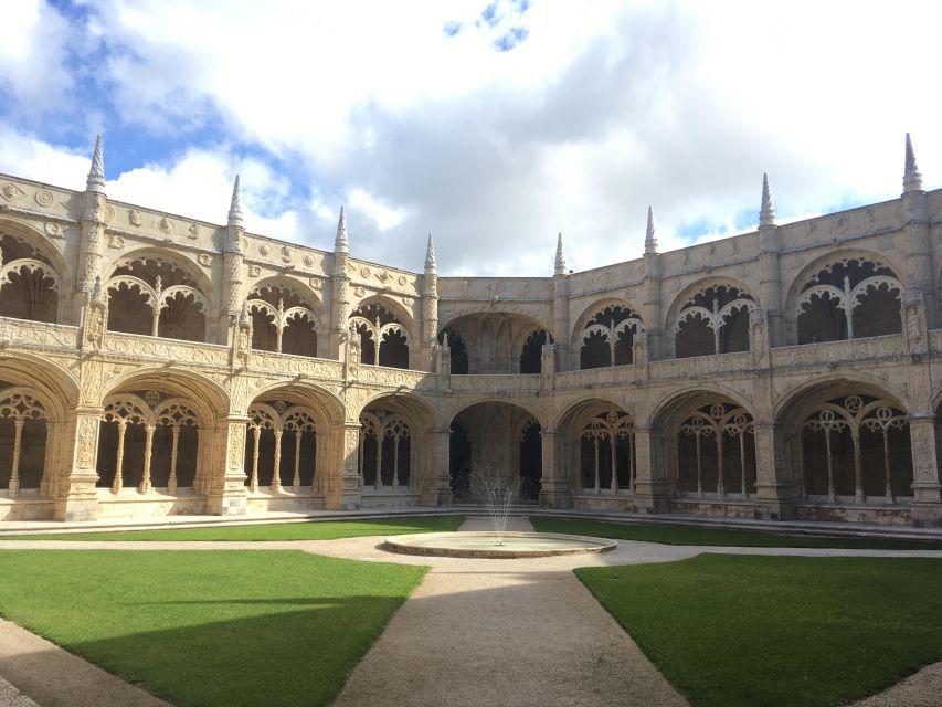 The Best Guiding visit to Jeronimos & Tiket included - Is $43 a fair price?