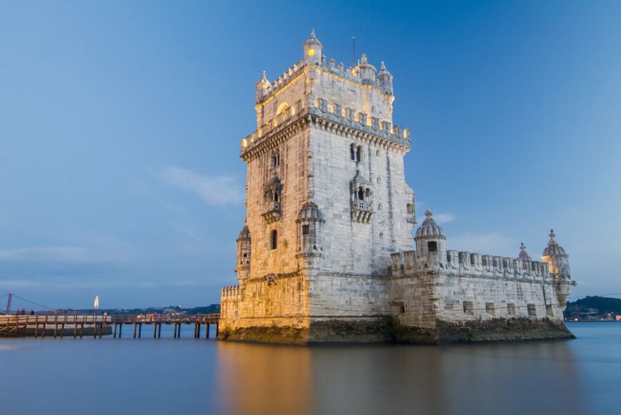 The Best Guiding visit to Jeronimos & Tiket included - Meeting your guide at the main door