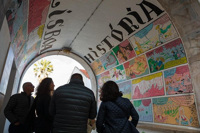 Tuk Tuk Tour in Lisbon's Old Town - Tram 28 - Squares, architecture, and São Vicente de Fora