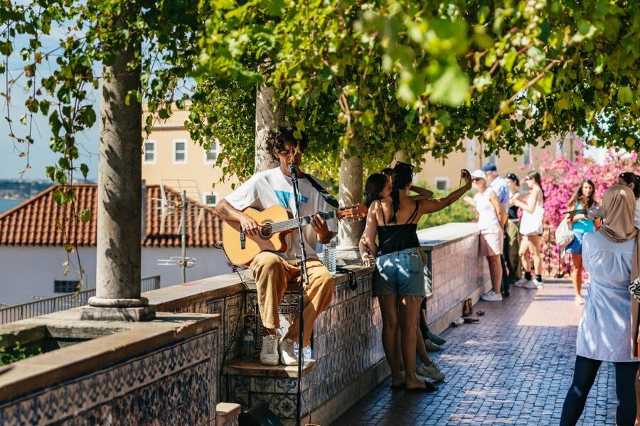 Vadio: Lisbon Old Town Private Tuk Tuk Tour - Portas do Sol, where the city opens wide
