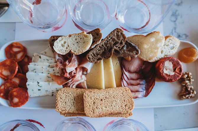 Wine and Cheese Tasting Lunch in Portuguese Wine Bar - The food pairing is part of the lesson
