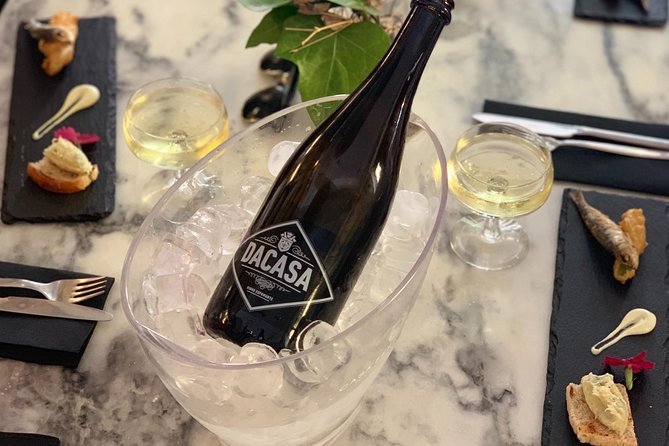 Winner 2025 Undiscovered Lisbon Food & Wine Tour by Eating Europe - Mouraria reveals Lisbon’s multicultural side