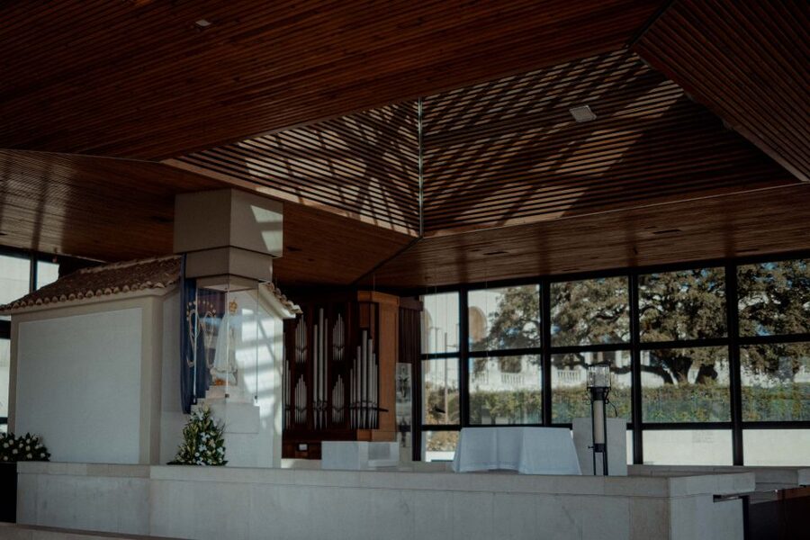 Wonders of Fátima Half Day Private Tour - The drive north from Lisbon